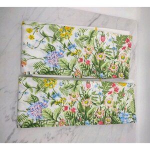 Pair Vintage White Floral Bouquet Pequot King Pillow Cases Made in USA Crisp New